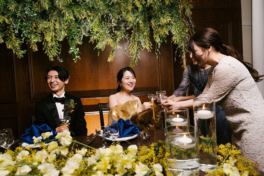 ランウェイのある結婚式
スタイルは「韓国風」
懐かしい演出も今風に取り入れた
オリジナルウェディング
